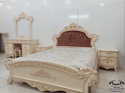 تخت خواب سلطنتی سفید