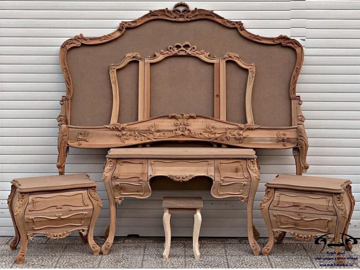 تخت خواب کلاسیک چوبی